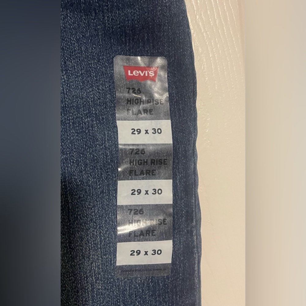 👖Levi’s 726 High Rise Flare Jeans Dark Wash NWT Size 29x30 - Picture 7 of 9